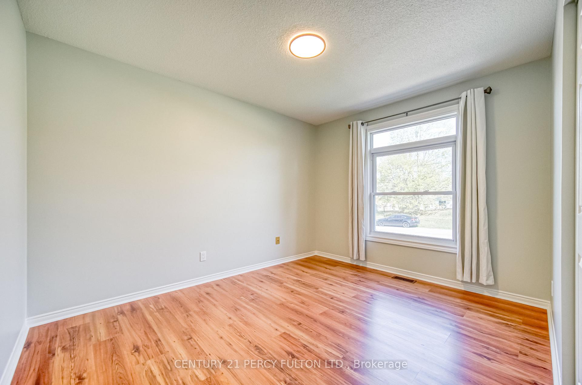 Photo 20 of 265 Zephyr Road, Uxbridge, Rural Uxbridge — HOMEH