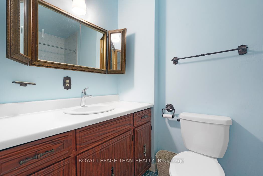 Photo 10 of 1557 Baseline Road, Ottawa, Copeland Park — HOMEH