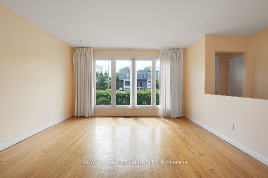 Photo 18 of 1557 Baseline Road, Ottawa, Copeland Park — HOMEH