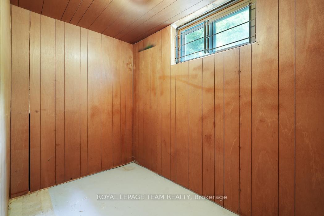 Photo 26 of 1557 Baseline Road, Ottawa, Copeland Park — HOMEH