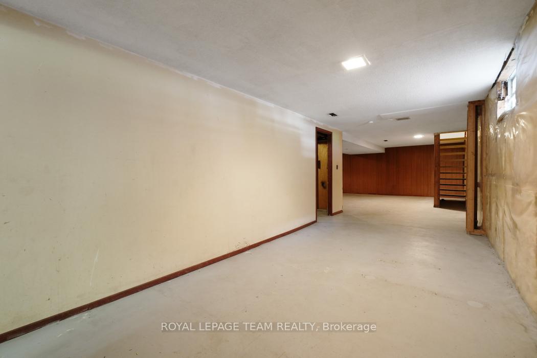 Photo 28 of 1557 Baseline Road, Ottawa, Copeland Park — HOMEH