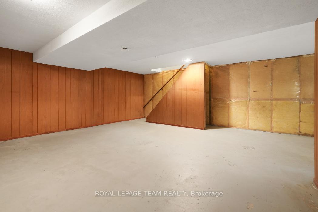 Photo 32 of 1557 Baseline Road, Ottawa, Copeland Park — HOMEH