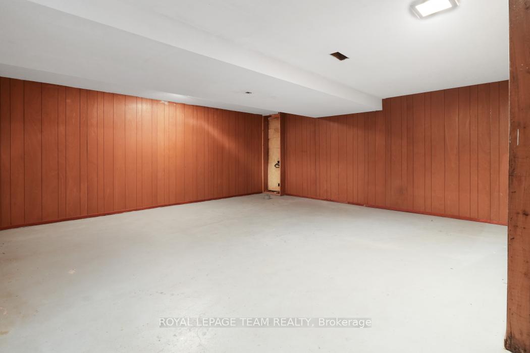 Photo 30 of 1557 Baseline Road, Ottawa, Copeland Park — HOMEH