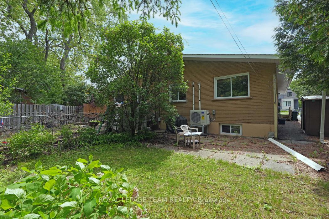 Photo 35 of 1557 Baseline Road, Ottawa, Copeland Park — HOMEH