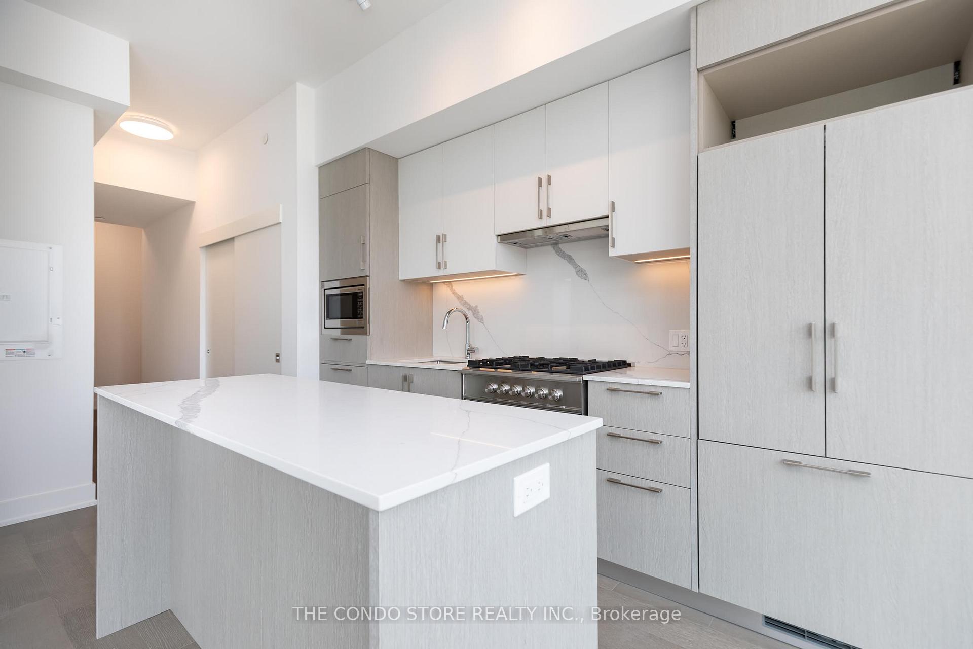 Photo 3 of Unit 302, 8 Manor Road W, Toronto, Yonge-Eglinton — HOMEH