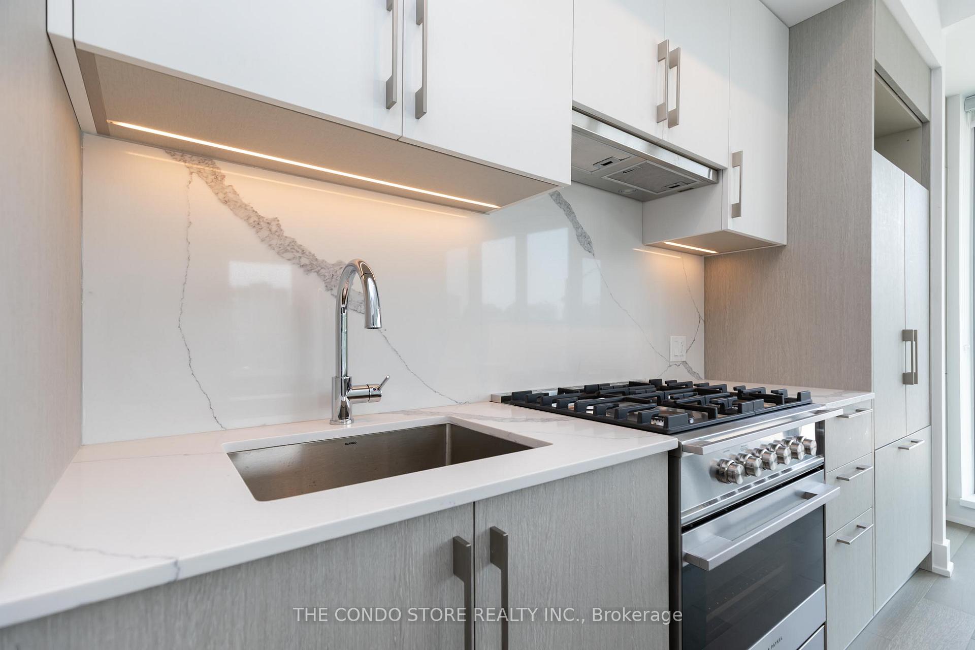 Photo 20 of Unit 302, 8 Manor Road W, Toronto, Yonge-Eglinton — HOMEH