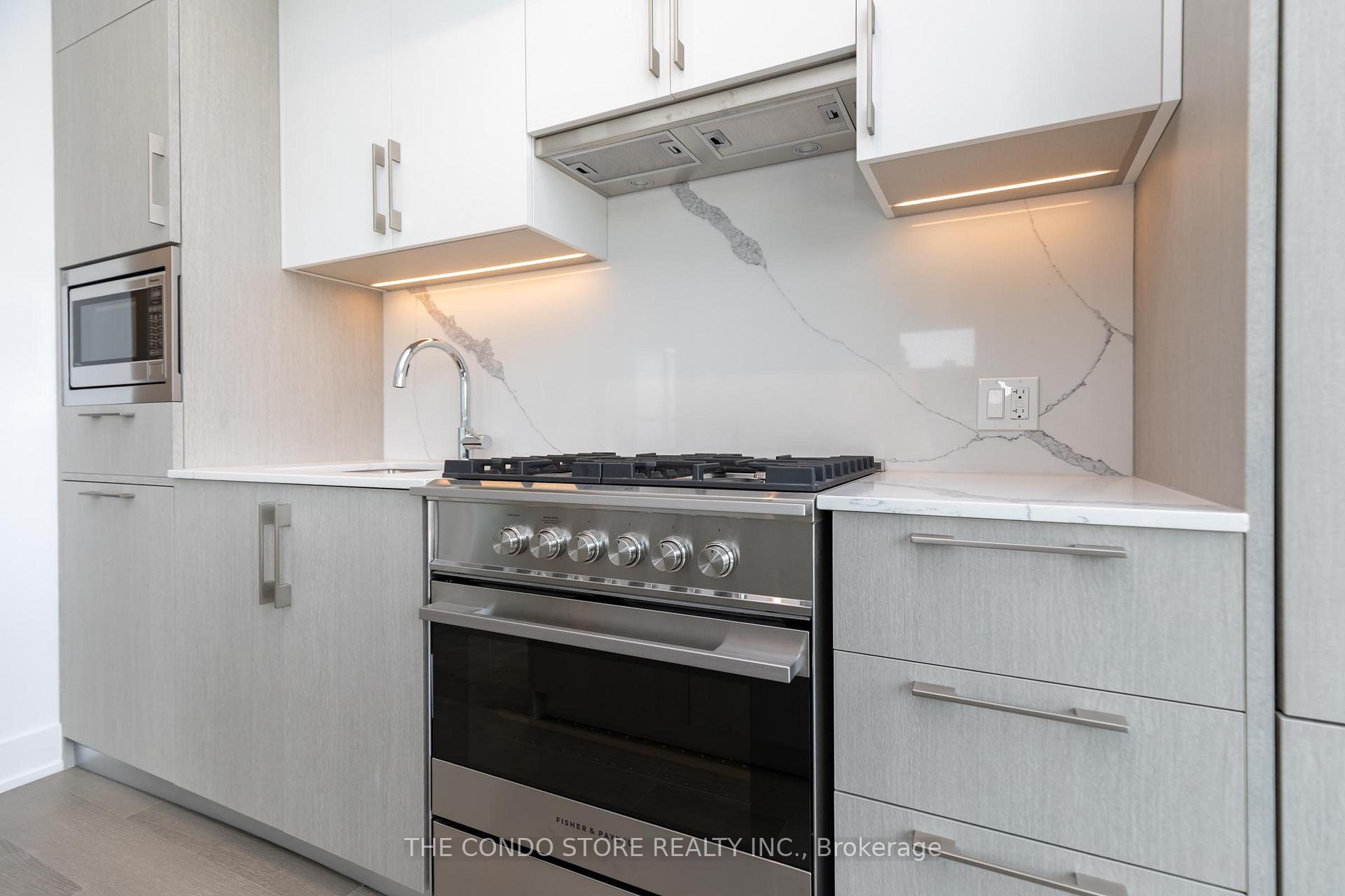 Photo 12 of Unit 302, 8 Manor Road W, Toronto, Yonge-Eglinton — HOMEH