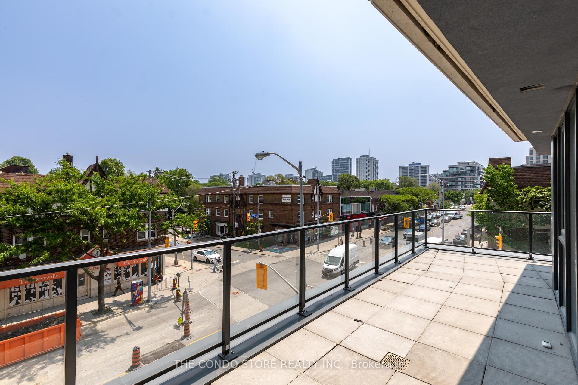Photo 11 of Unit 302, 8 Manor Road W, Toronto, Yonge-Eglinton — HOMEH