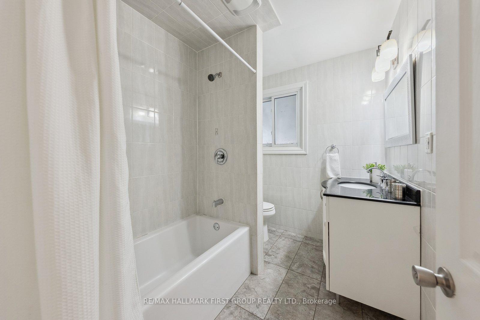 Photo 14 of 627 Sunset Boulevard, Clarington, Newcastle — HOMEH