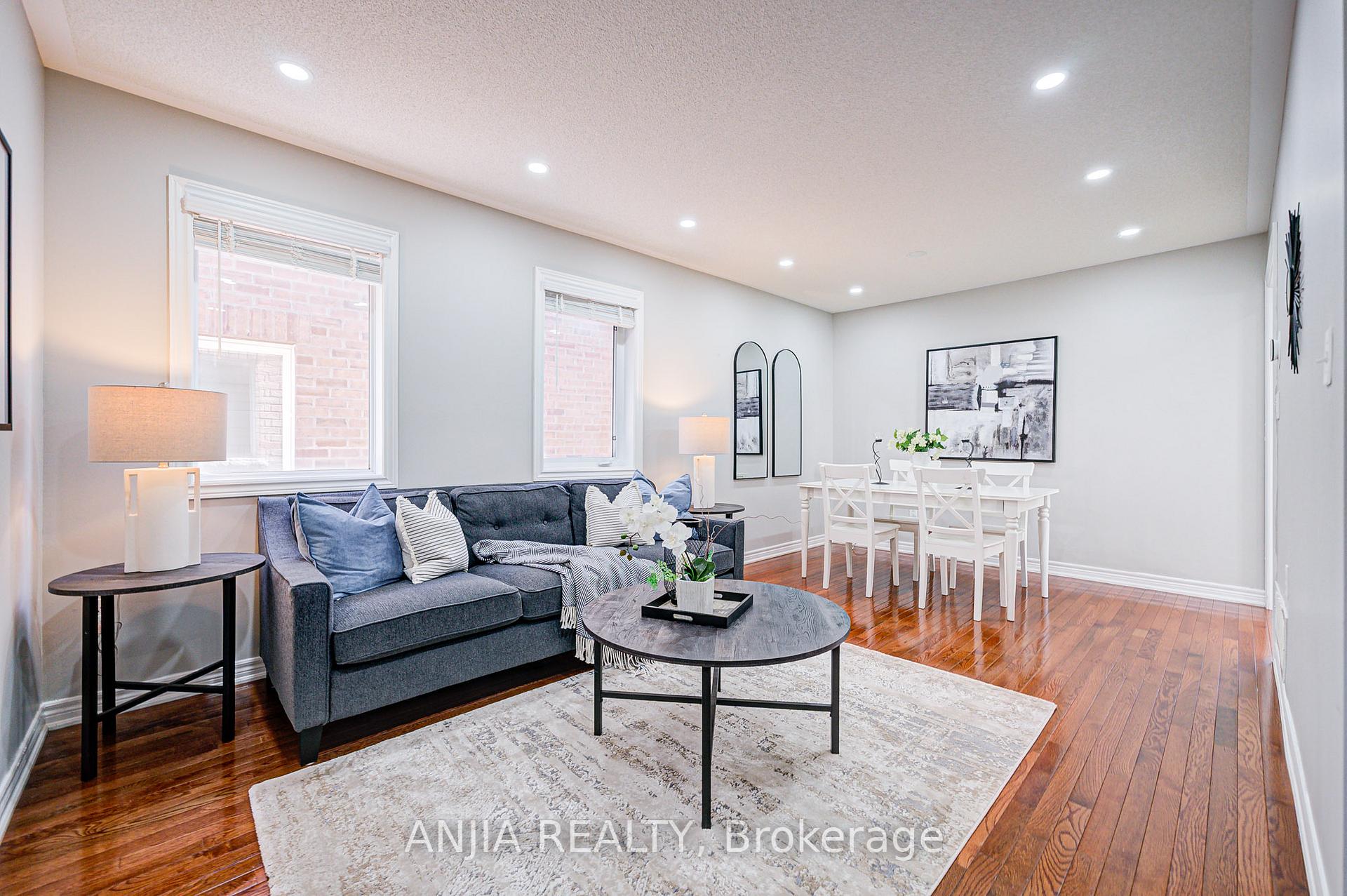 Photo 8 of 63 Brownridge Place, Whitby, Williamsburg — HOMEH