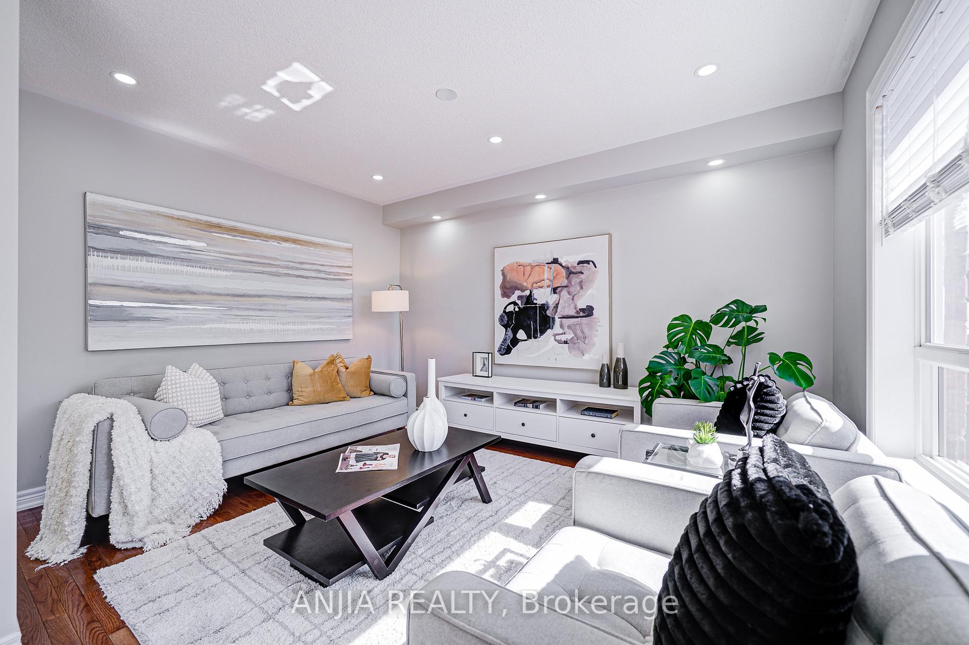 Photo 31 of 63 Brownridge Place, Whitby, Williamsburg — HOMEH