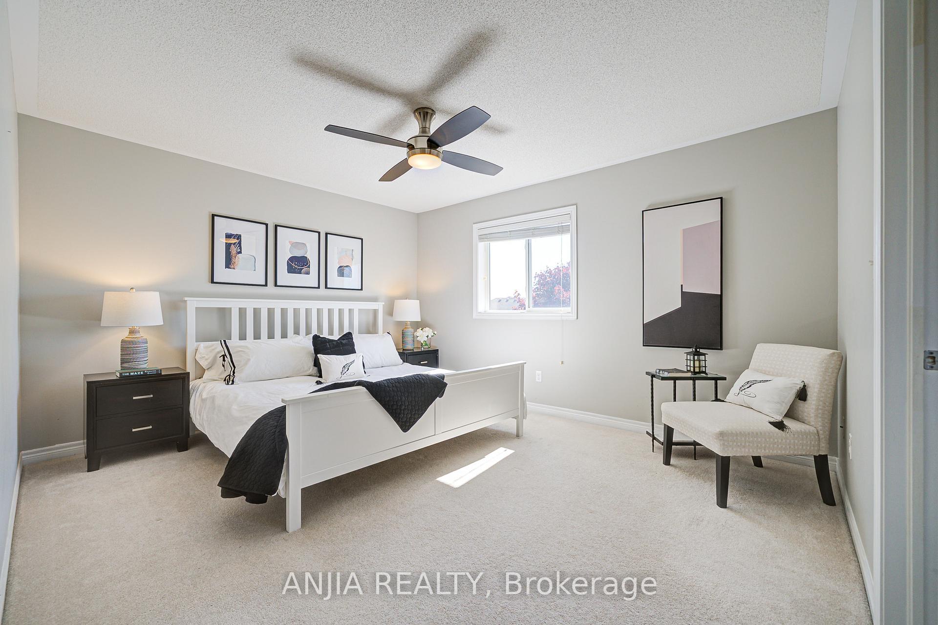 Photo 13 of 63 Brownridge Place, Whitby, Williamsburg — HOMEH