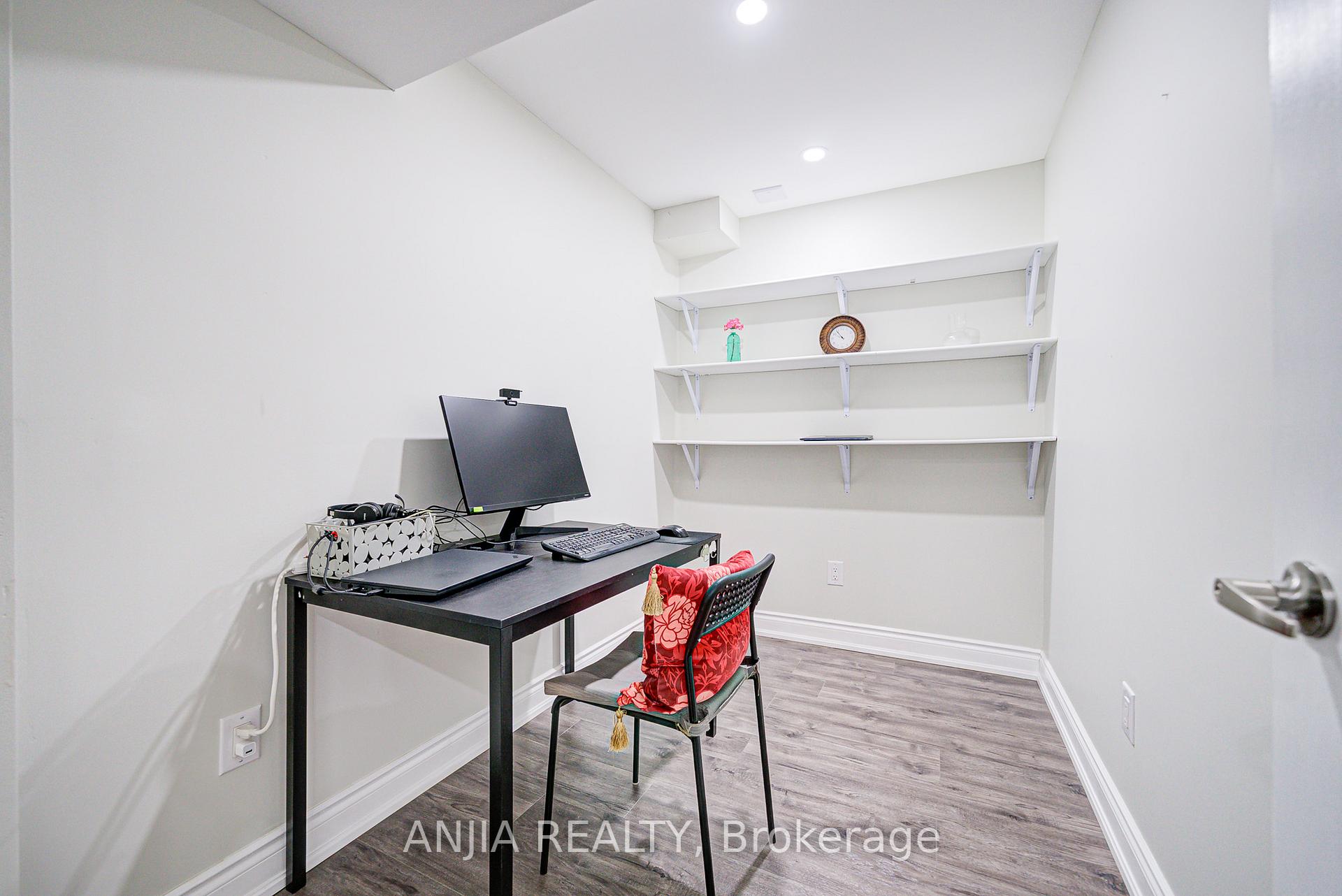 Photo 29 of 63 Brownridge Place, Whitby, Williamsburg — HOMEH