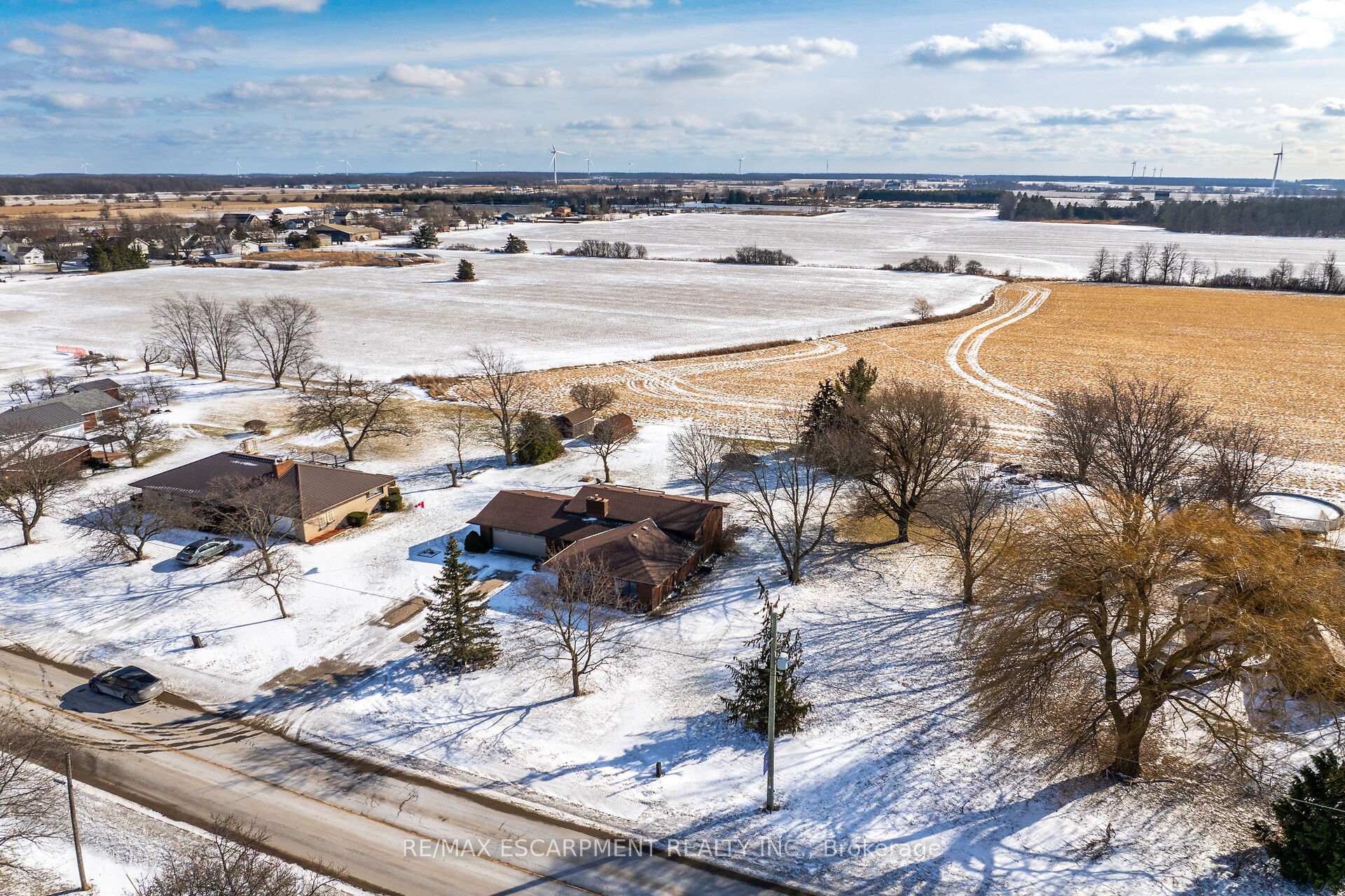 Photo 46 of 25 Main Avenue W, Haldimand — HOMEH