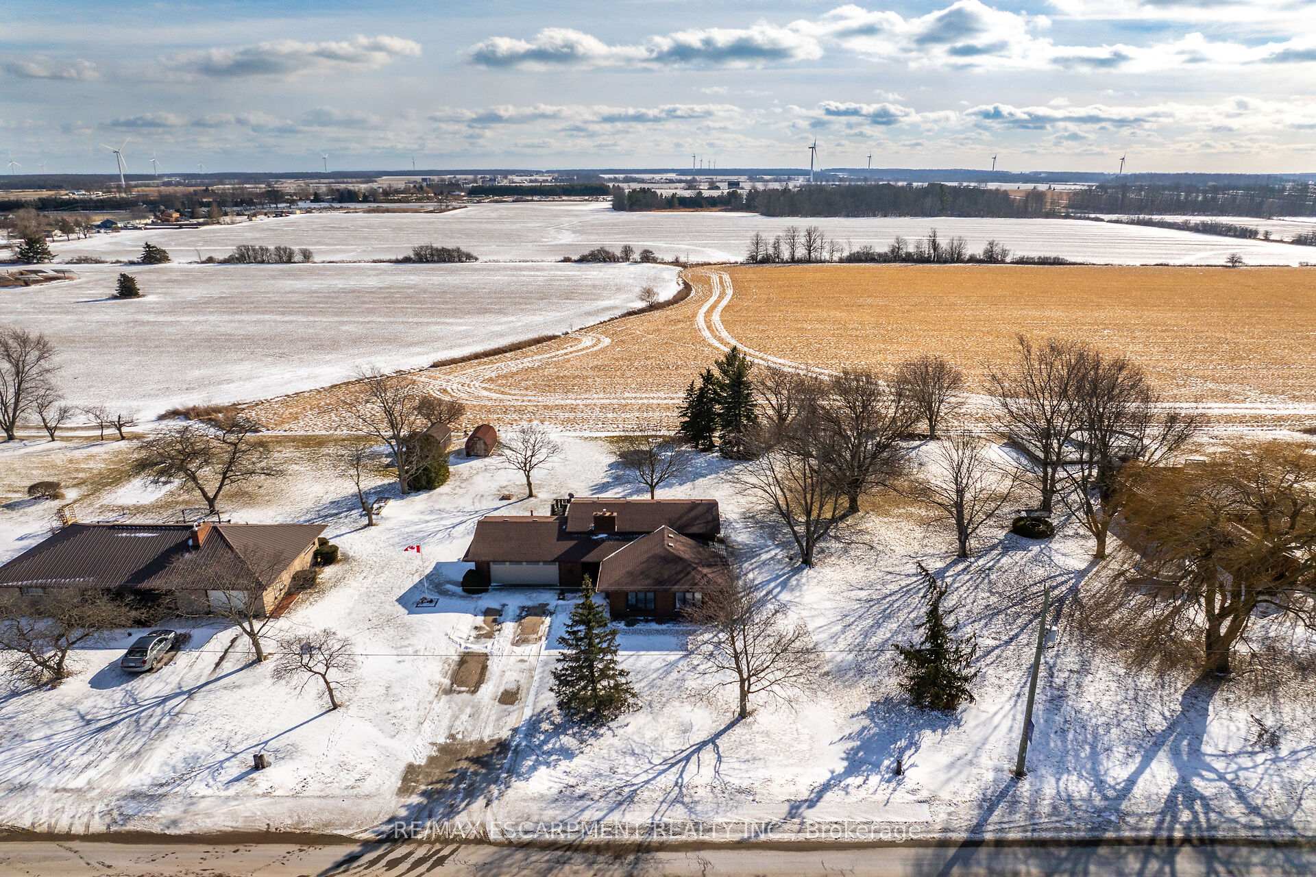 Photo 48 of 25 Main Avenue W, Haldimand — HOMEH