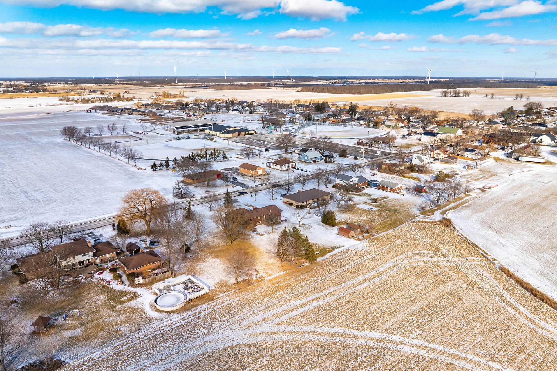 Photo 43 of 25 Main Avenue W, Haldimand — HOMEH