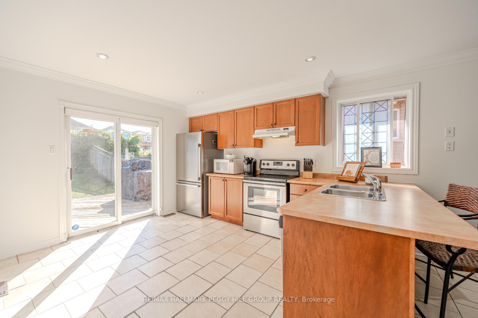 Photo 20 of 15 Seline Crescent, Barrie, Painswick South — HOMEH