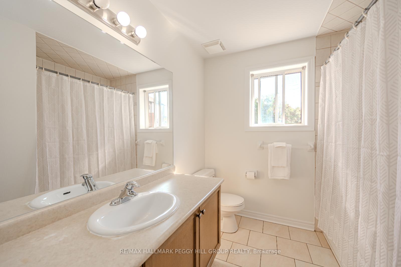Photo 2 of 15 Seline Crescent, Barrie, Painswick South — HOMEH