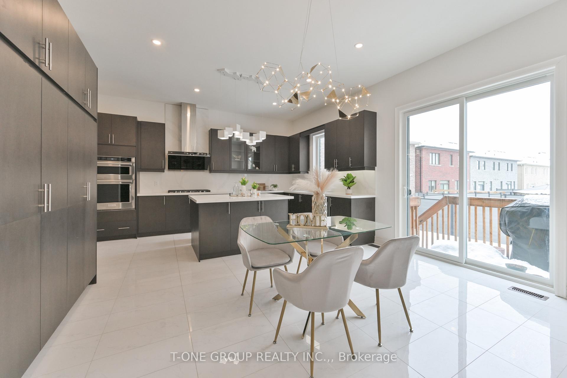 Photo 9 of 35 Crofting Crescent, Markham, Wismer — HOMEH