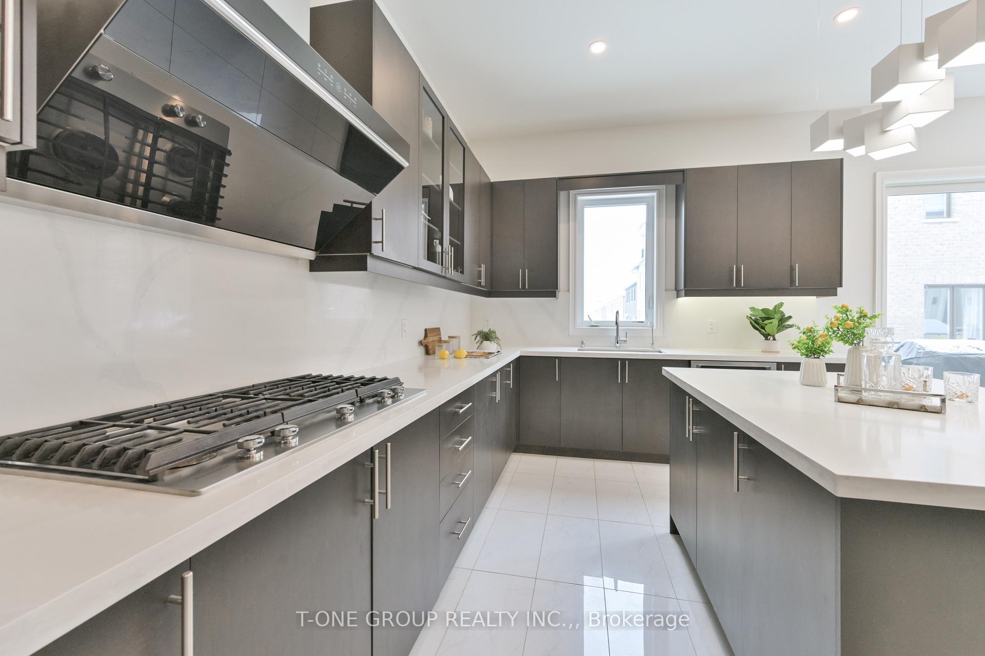 Photo 8 of 35 Crofting Crescent, Markham, Wismer — HOMEH