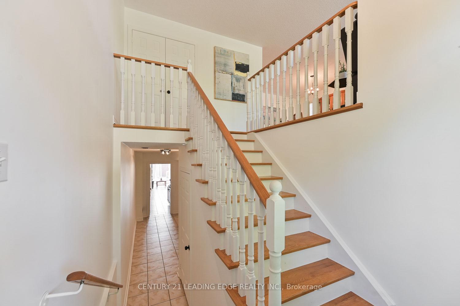 Photo 27 of 10 Lamont Court, Vaughan, Maple — HOMEH