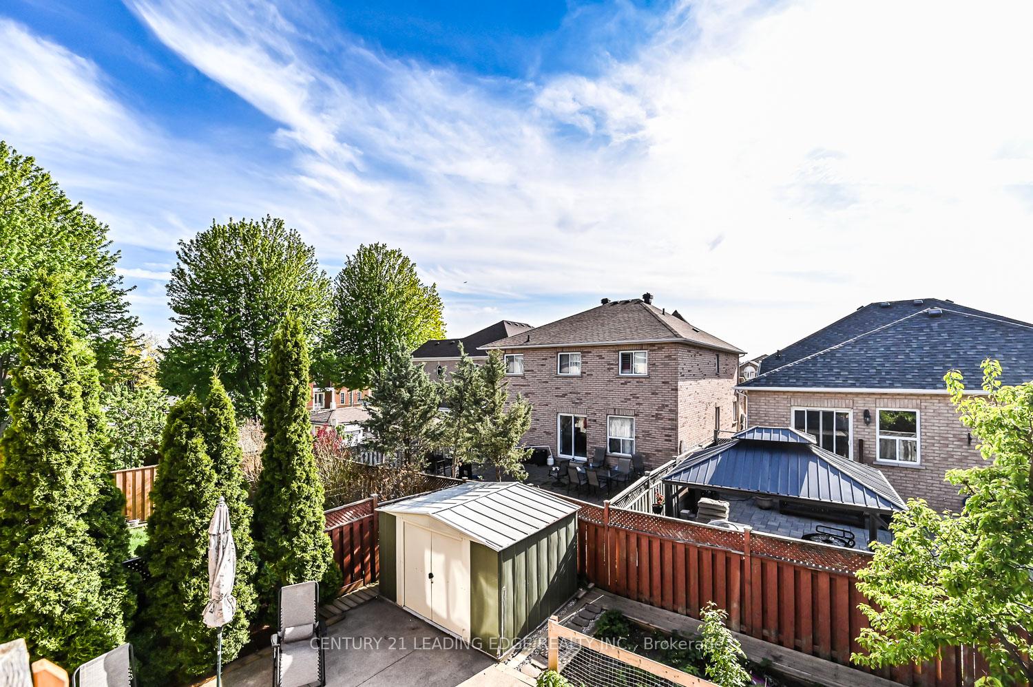 Photo 38 of 10 Lamont Court, Vaughan, Maple — HOMEH