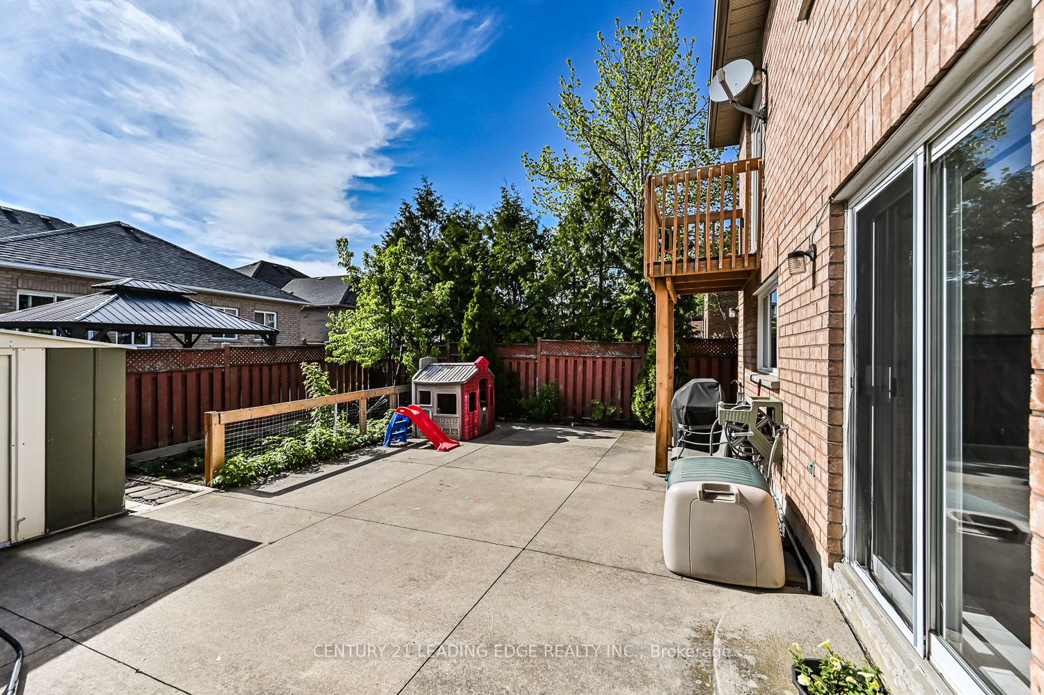 Photo 41 of 10 Lamont Court, Vaughan, Maple — HOMEH