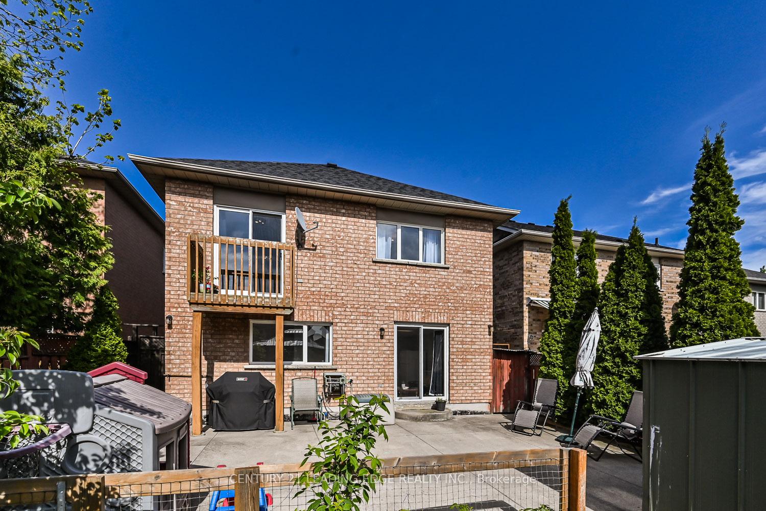 Photo 42 of 10 Lamont Court, Vaughan, Maple — HOMEH