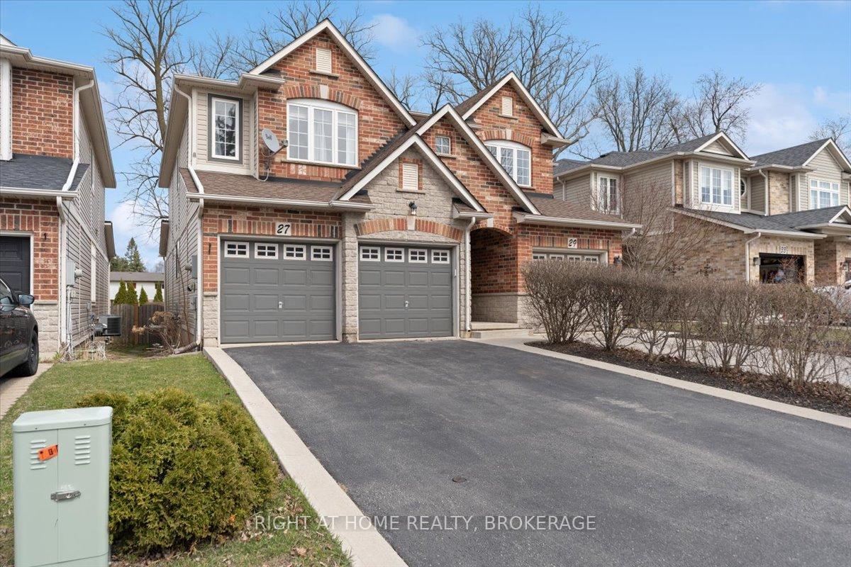 Photo 11 of 27 Sunnycroft Court, Hamilton, Waterdown — HOMEH