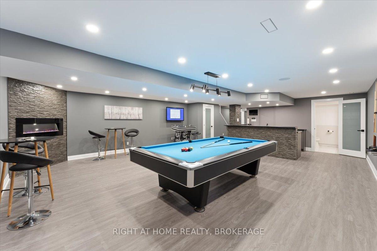 Photo 19 of 27 Sunnycroft Court, Hamilton, Waterdown — HOMEH