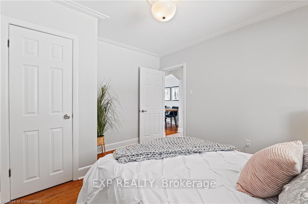 Photo 12 of 56 Second Street N, Hamilton, Stoney Creek — HOMEH