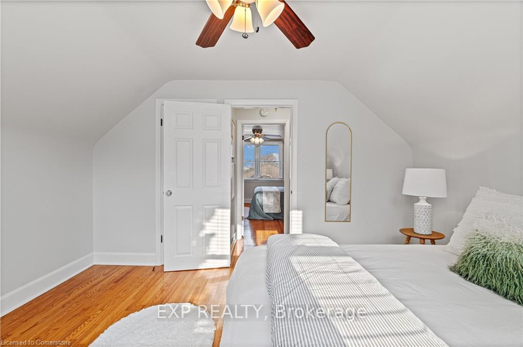 Photo 11 of 56 Second Street N, Hamilton, Stoney Creek — HOMEH