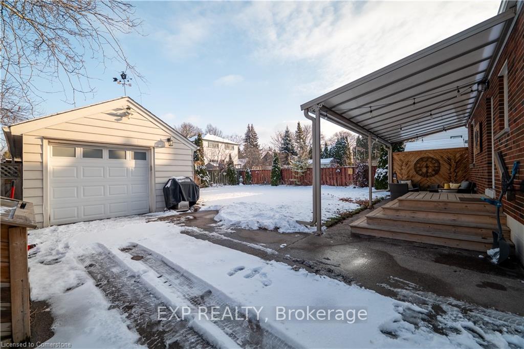 Photo 30 of 56 Second Street N, Hamilton, Stoney Creek — HOMEH