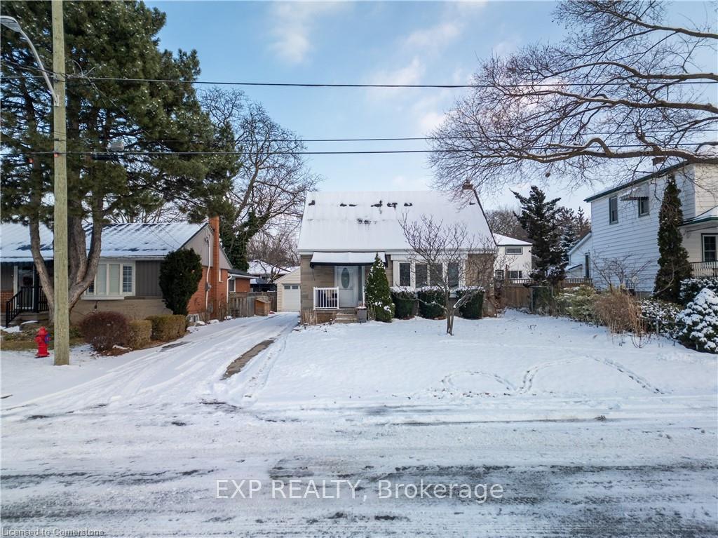 Photo 35 of 56 Second Street N, Hamilton, Stoney Creek — HOMEH
