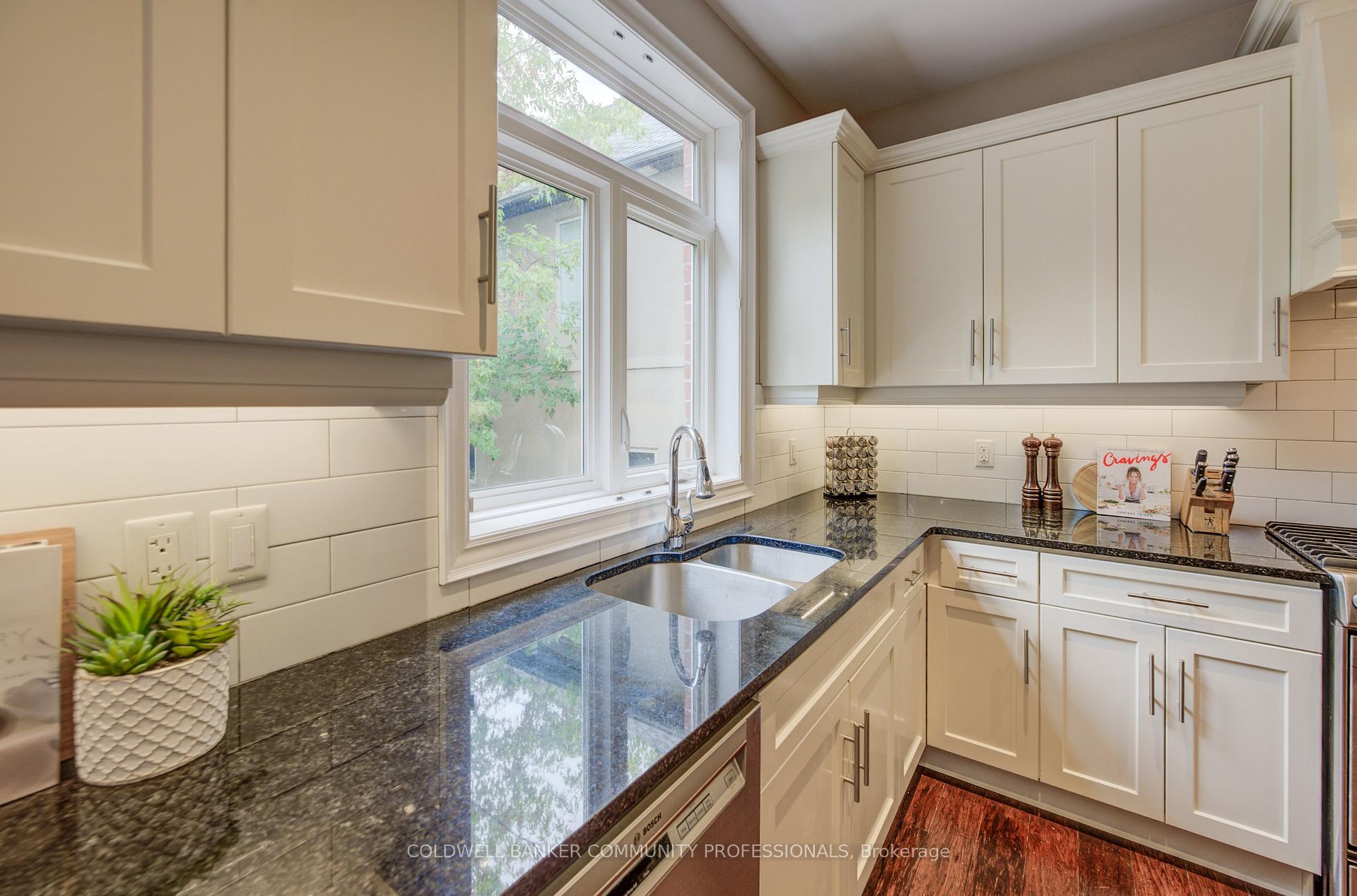 Photo 13 of 35 Fern Avenue, Hamilton, Waterdown — HOMEH