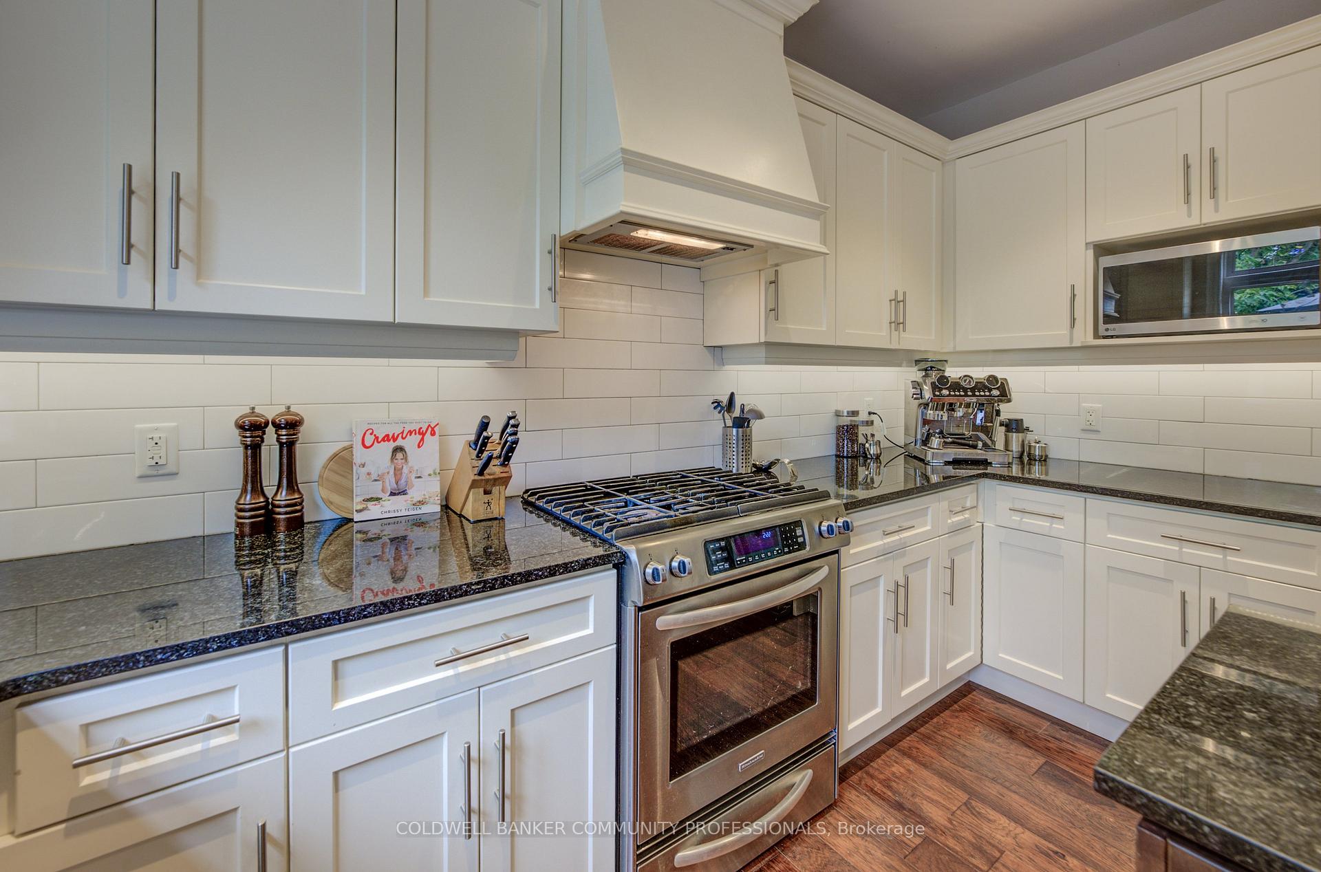 Photo 19 of 35 Fern Avenue, Hamilton, Waterdown — HOMEH