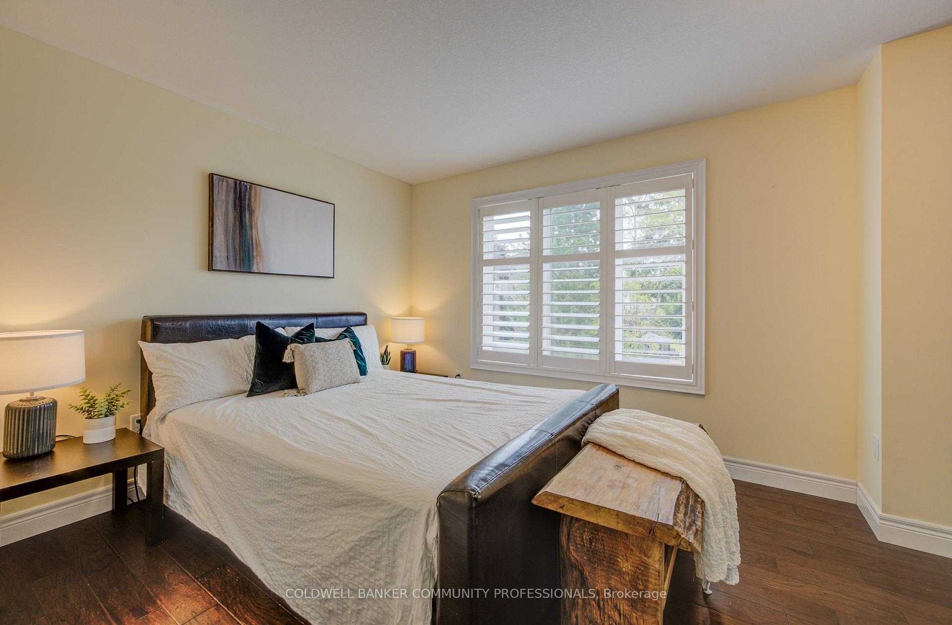 Photo 17 of 35 Fern Avenue, Hamilton, Waterdown — HOMEH