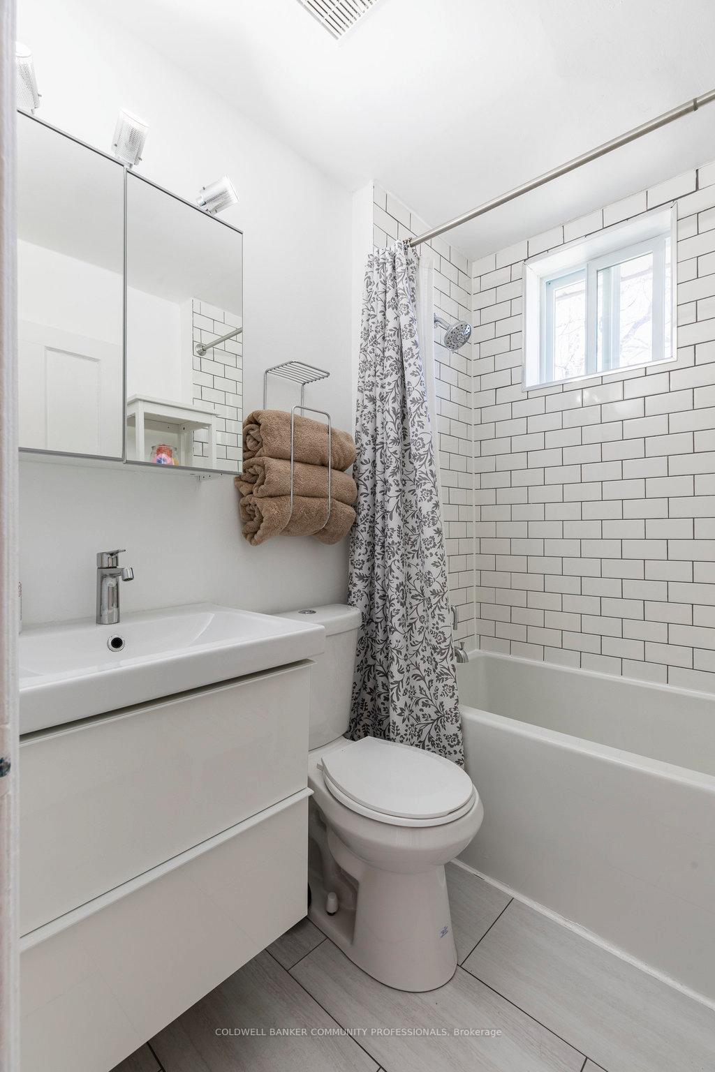 Photo 42 of 6 Belview Avenue, Hamilton, Crown Point — HOMEH