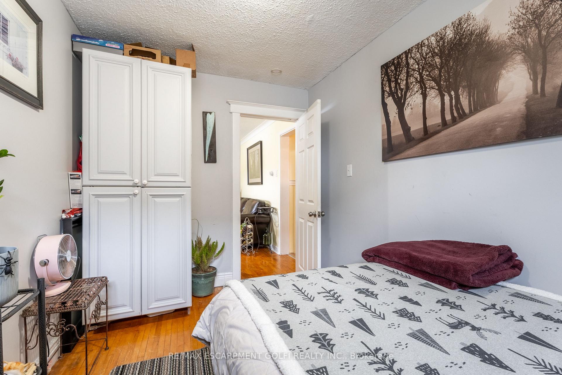 Photo 8 of 214 Margaret Avenue, Hamilton, Stoney Creek — HOMEH