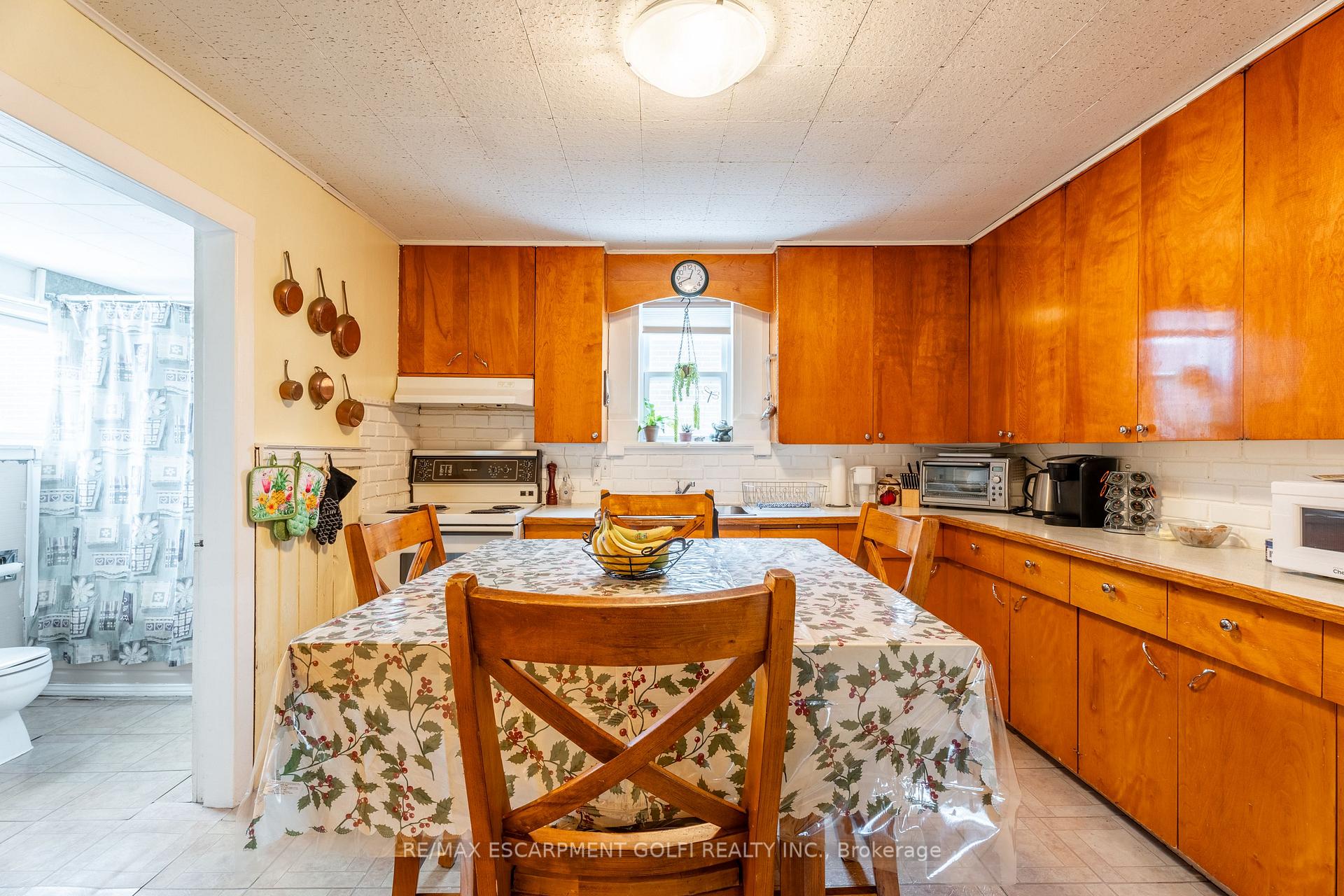 Photo 16 of 214 Margaret Avenue, Hamilton, Stoney Creek — HOMEH