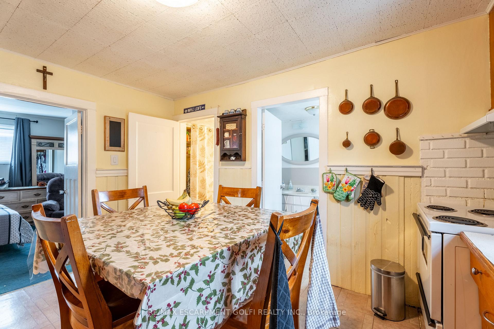Photo 12 of 214 Margaret Avenue, Hamilton, Stoney Creek — HOMEH