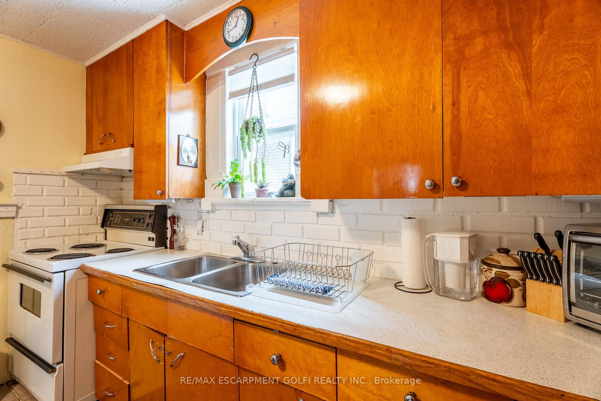 Photo 30 of 214 Margaret Avenue, Hamilton, Stoney Creek — HOMEH