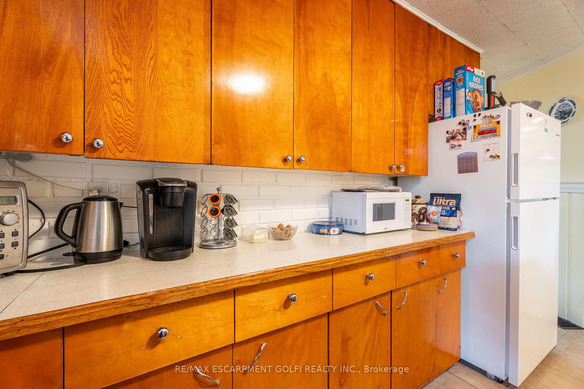Photo 9 of 214 Margaret Avenue, Hamilton, Stoney Creek — HOMEH
