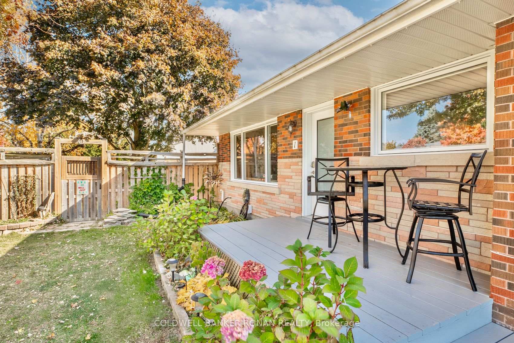 Photo 2 of 1 Colbeck Crescent, New Tecumseth, Alliston — HOMEH