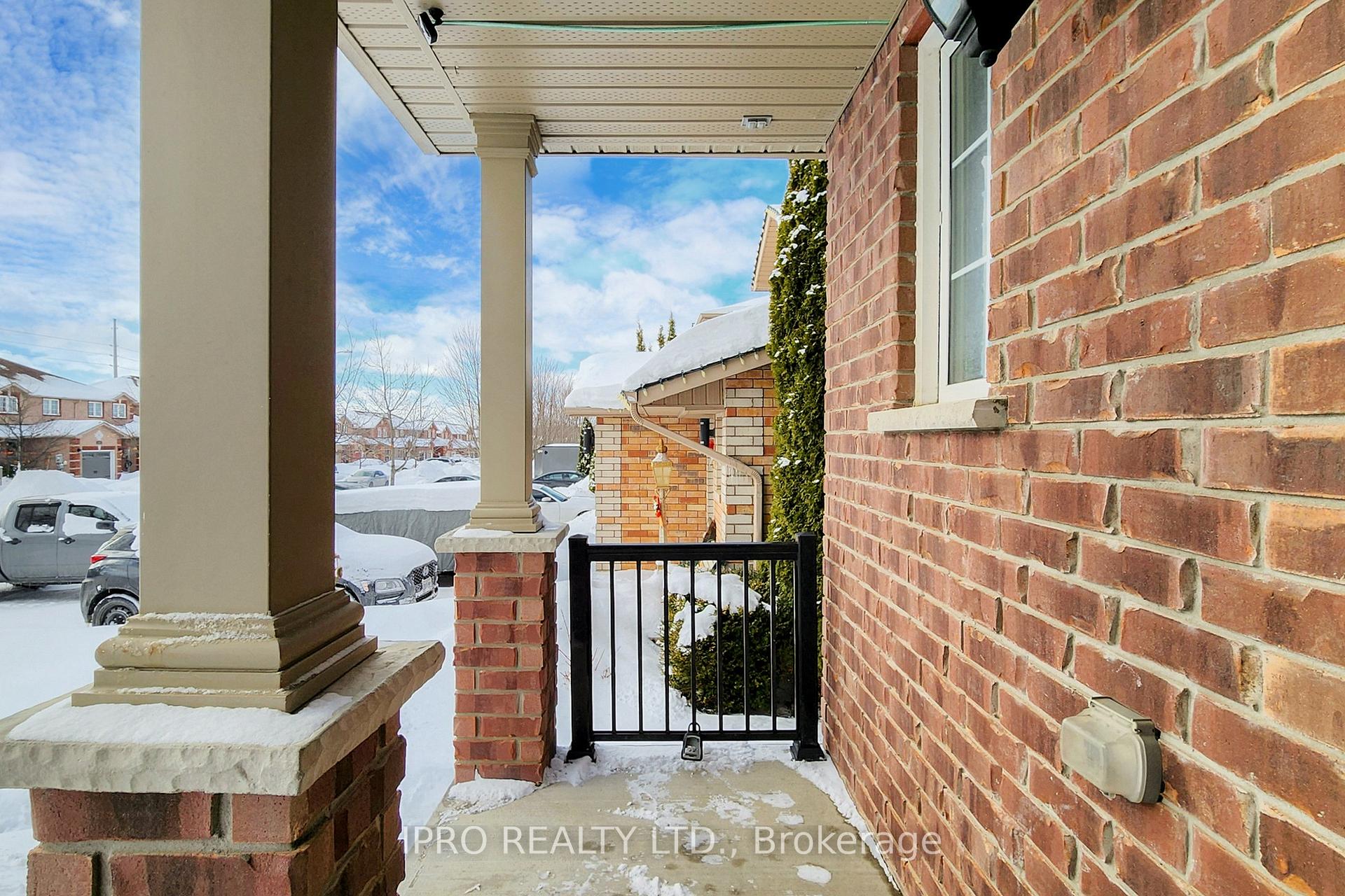 Photo 9 of 104 Nathan Crescent, Barrie, Painswick South — HOMEH