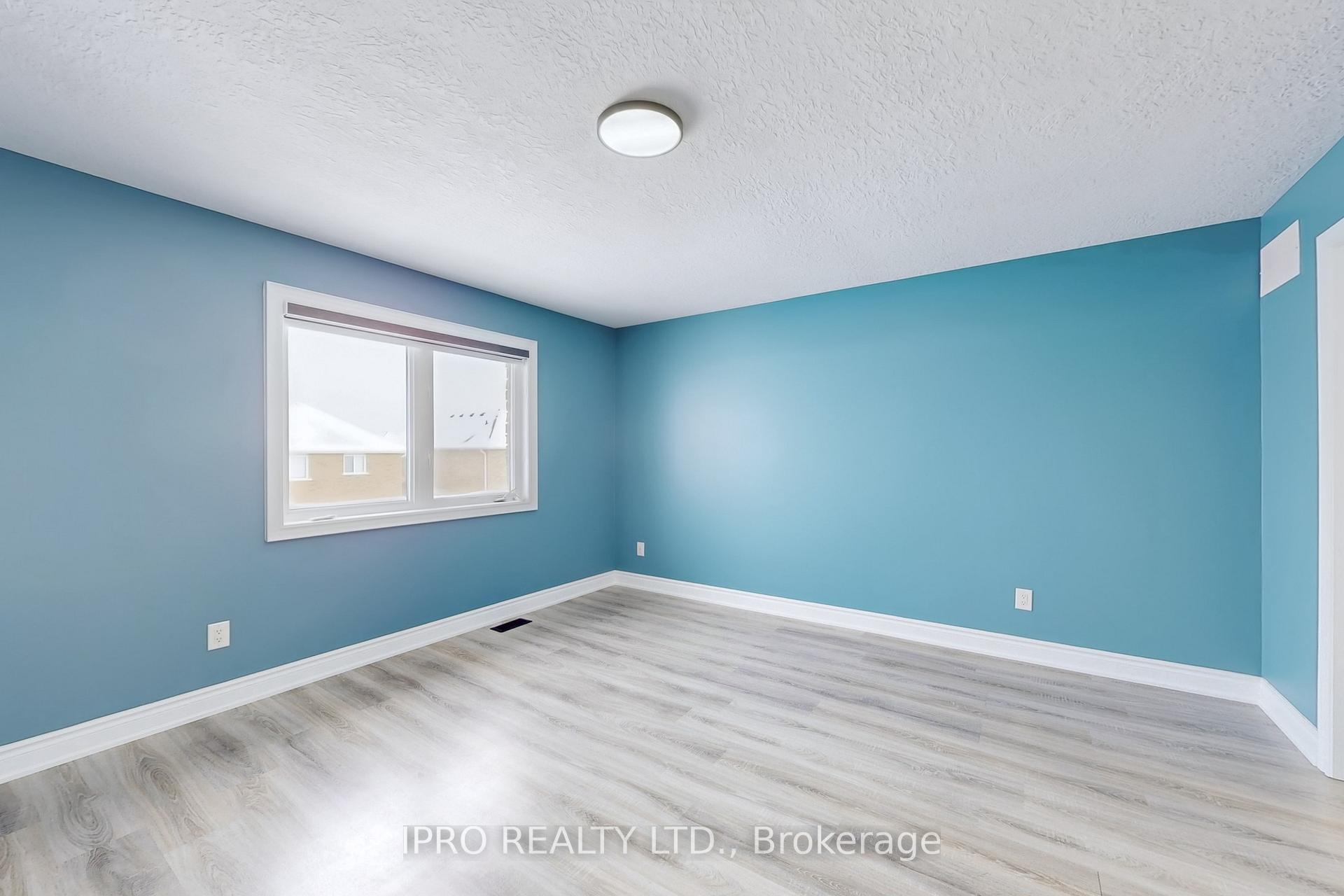 Photo 25 of 104 Nathan Crescent, Barrie, Painswick South — HOMEH