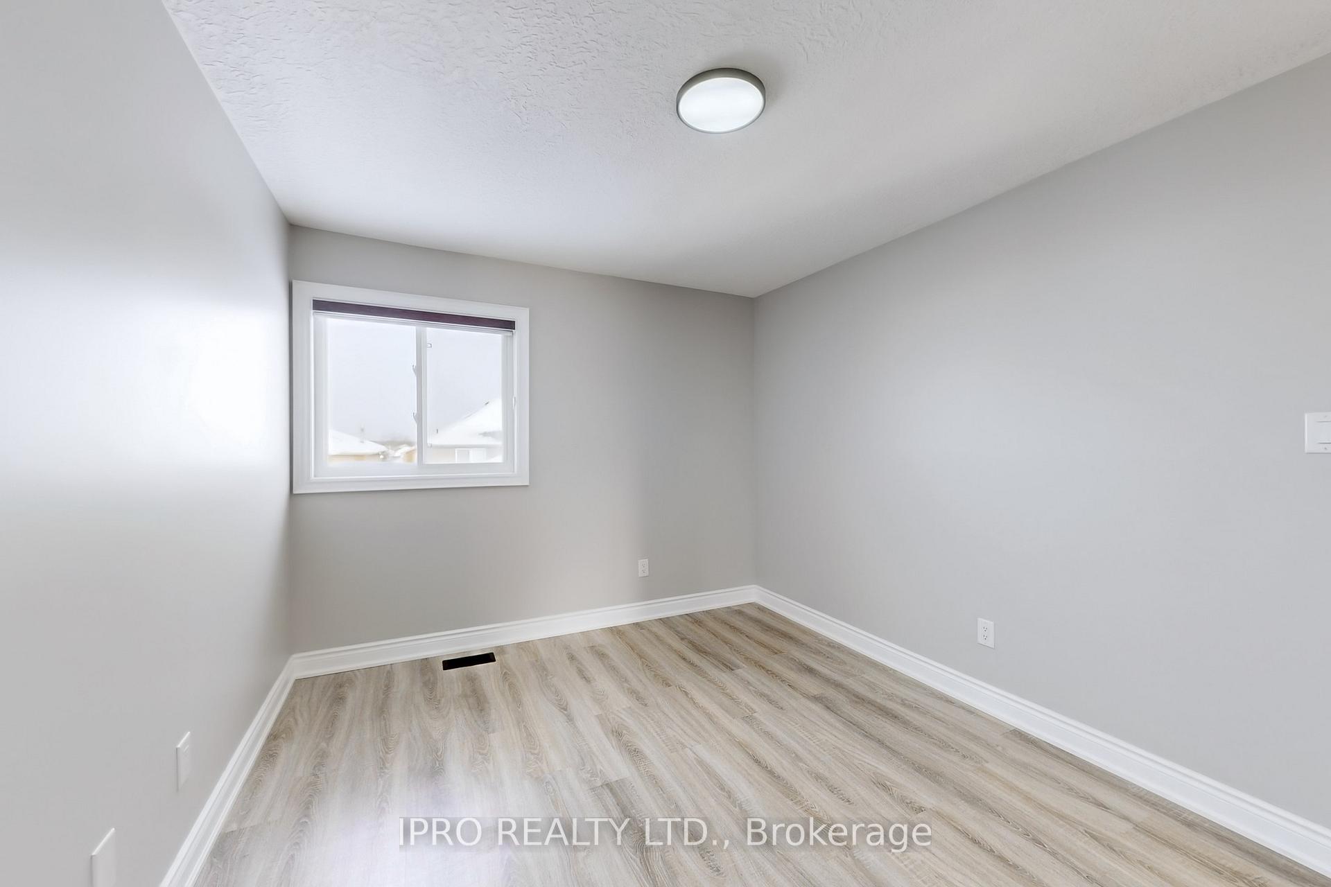 Photo 28 of 104 Nathan Crescent, Barrie, Painswick South — HOMEH