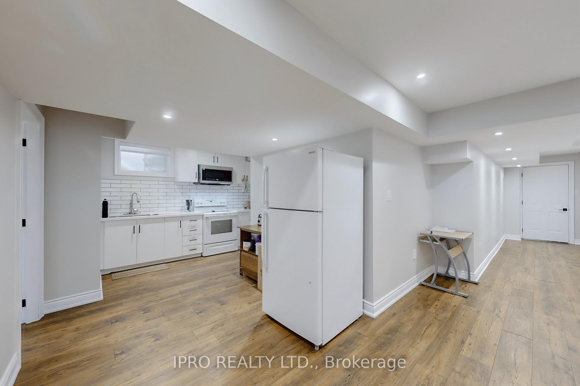 Photo 35 of 104 Nathan Crescent, Barrie, Painswick South — HOMEH