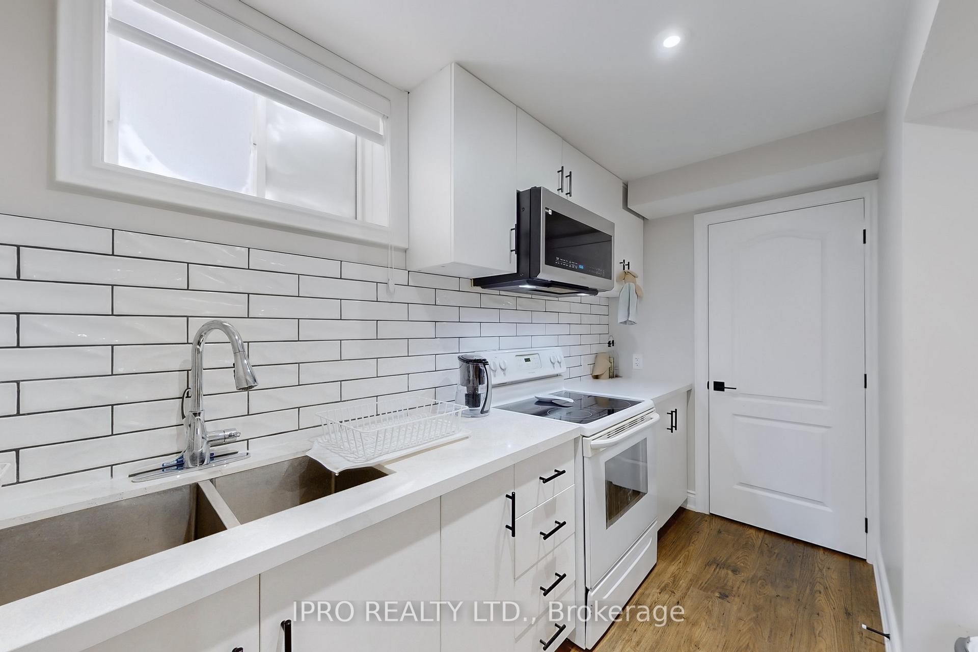 Photo 37 of 104 Nathan Crescent, Barrie, Painswick South — HOMEH