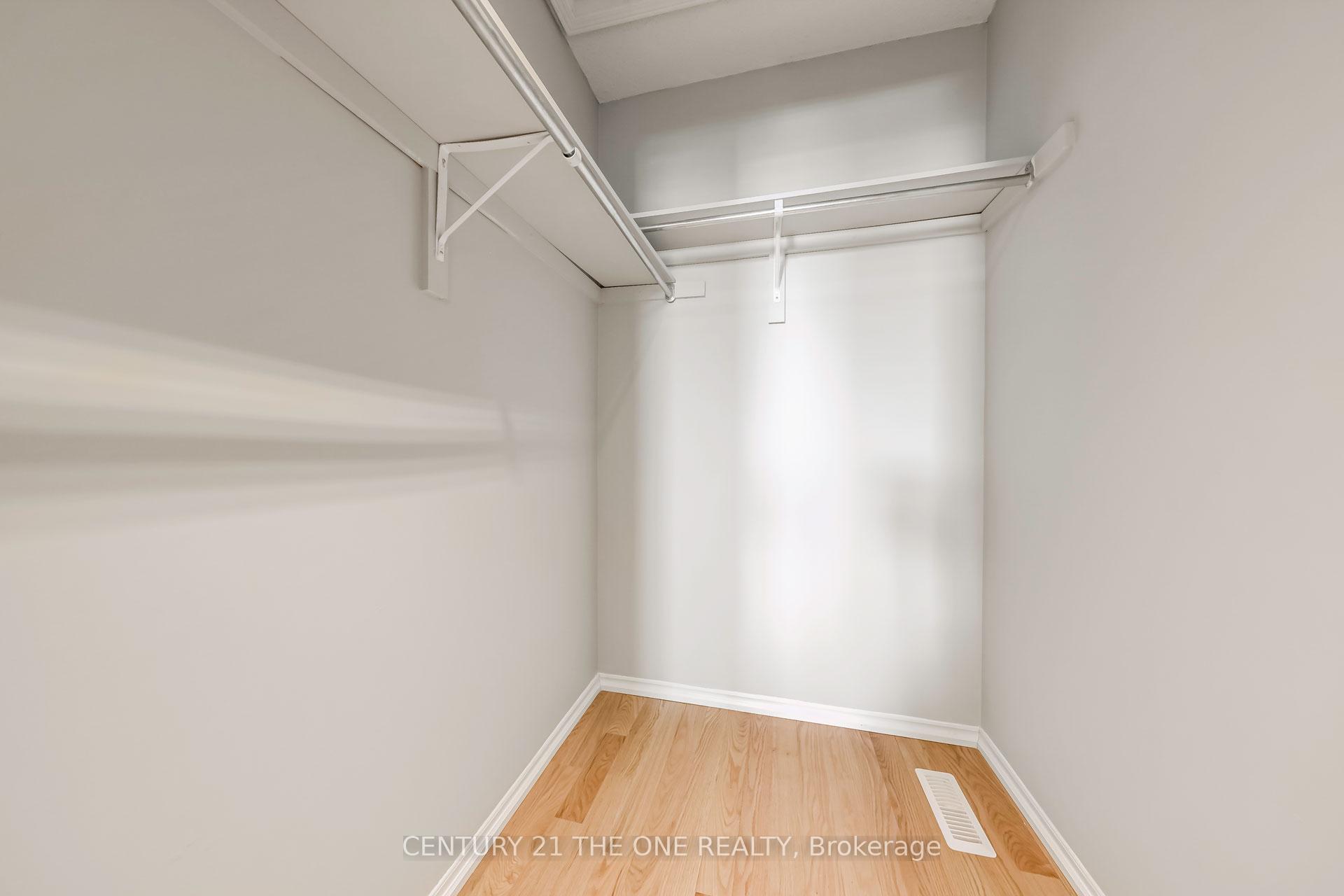 Photo 12 of 21 Apollo Road, Markham, Middlefield — HOMEH